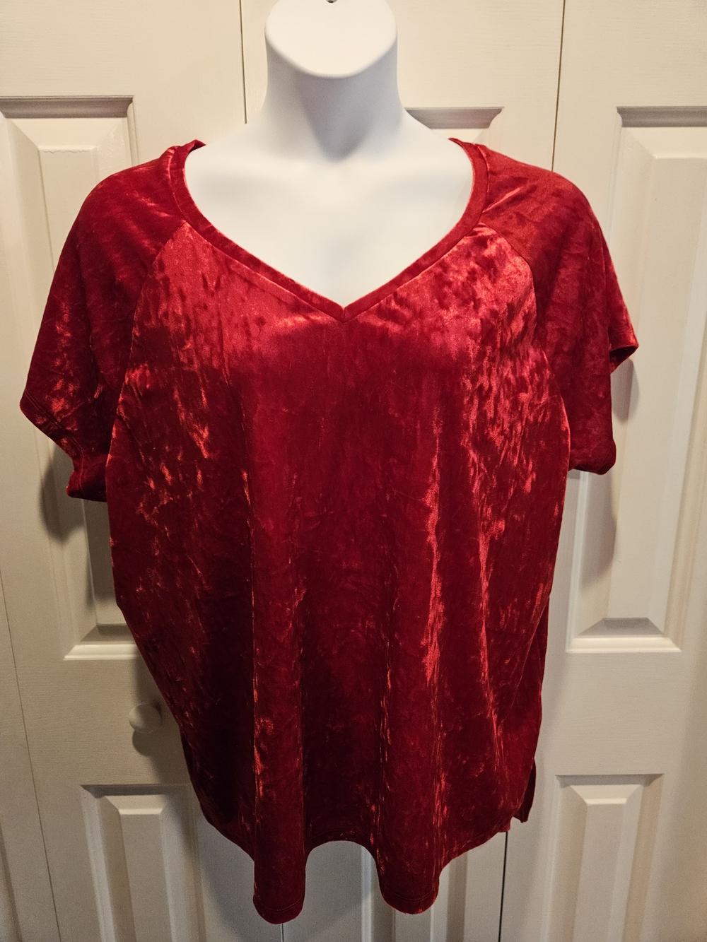 Ellos Stretch Crushed Velour V-Neck Short Sleeve Tee